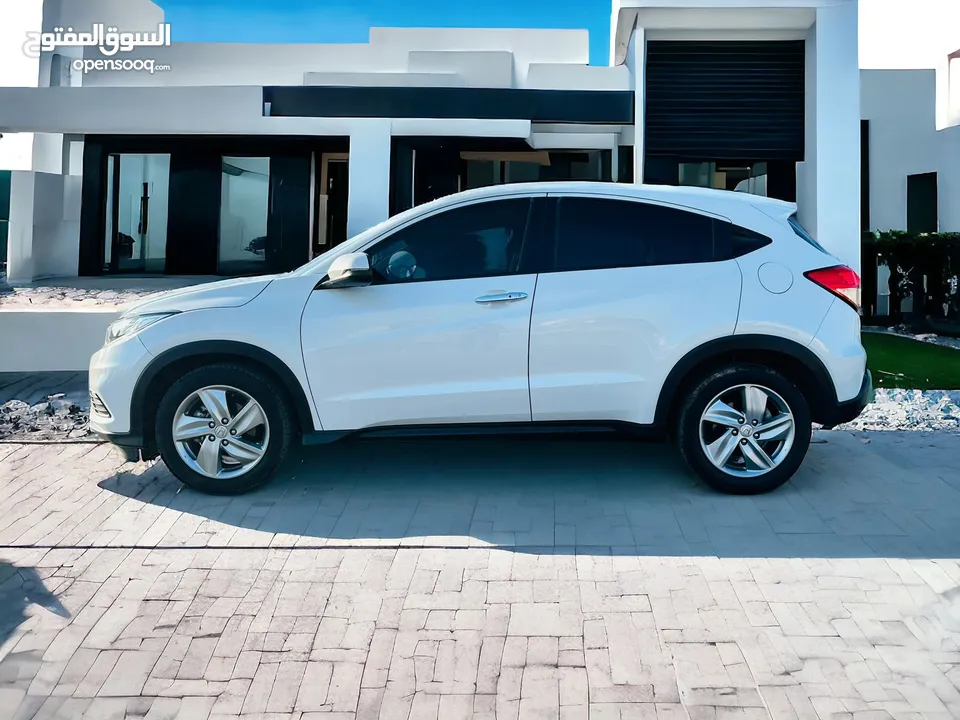 AED 800 PM  HONDA HR-V LX 1.8 I4  GCC  2020  LOW MILEAGE  0% DOWNPAYMENT