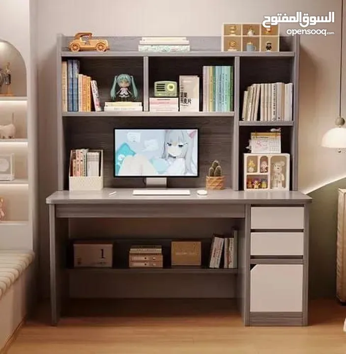 مكتب دارسي أنيق وعملي تصميم ذكي  ليوفر مساحة كبيرة مناسب المدارس والجامعات اللابتوب والكمبيوتر .