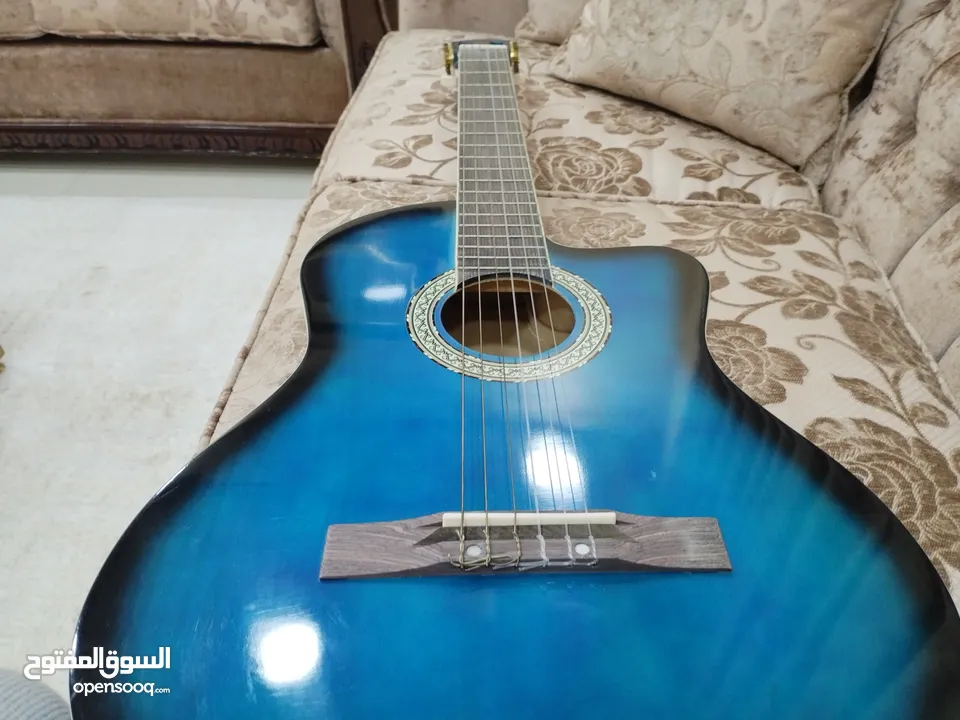 جيتار أكوستيك جديد للبيع متاح خدمه توصيل داخل إربد