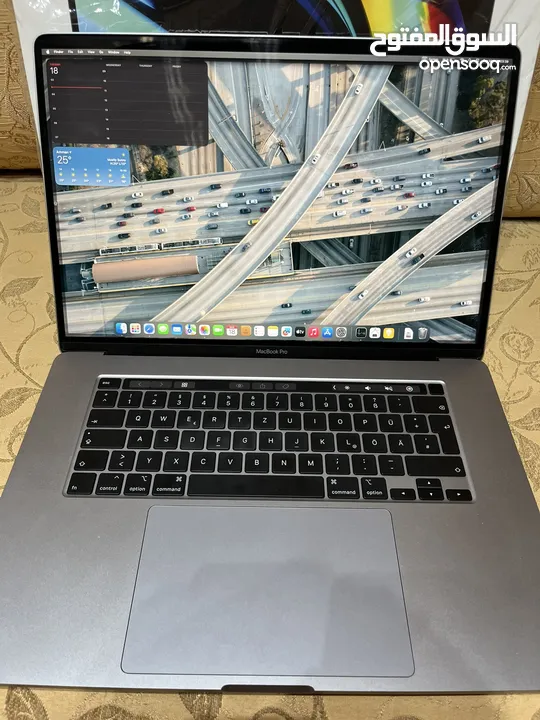 Apple MacBook Pro 16“ Intel i9-9980HK 32GB 1 TB AMD Radeon Pro 5500M 4GB Touch Bar