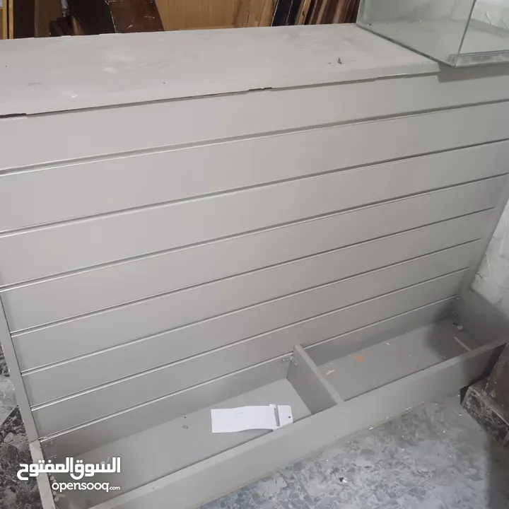 بترينات محل خلوي
