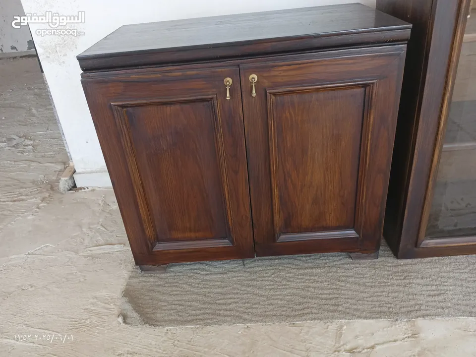 اثاث وكهربائيات