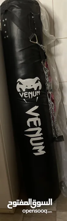 للبيع كيس ملاكمة احترافي من ماركة VENUM