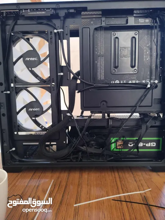 سيت اب كامل مكمل كمبيوتر تجميع جبار ryzen 5 3600 ,rx6600 مع شاشتين وماوس وكيبورد وسماعه وكنترولر