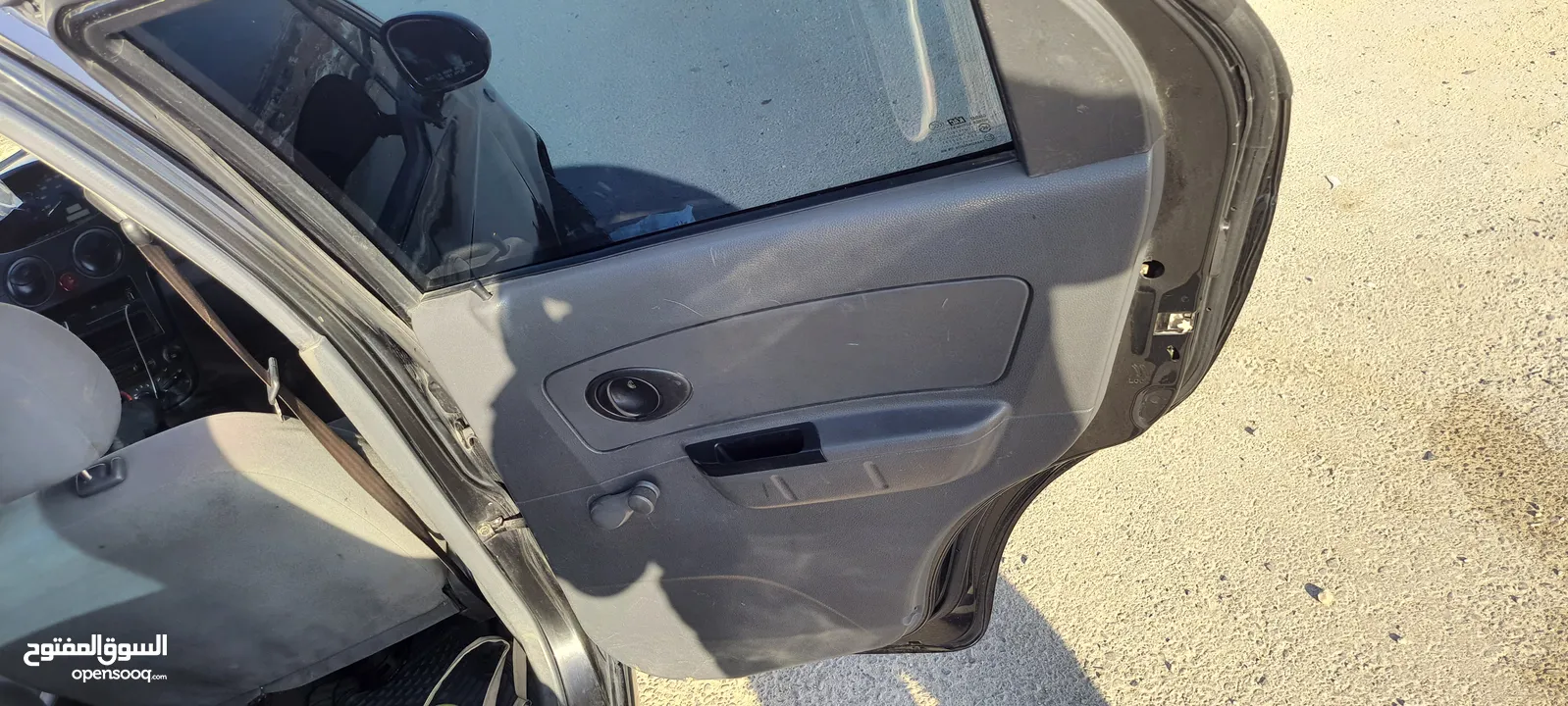 سبارك اتوماتيك سبارك اتوماتيك 2006 ماتور 800cc امامي  مضروب وجيدات خالي قص قلبان . شبابيك كهرباء.  غ