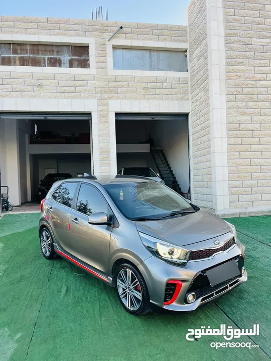 Kia Picanto GTline  امكانية البيع دفعة وشيكات  خدمة التوصيل متوفرة