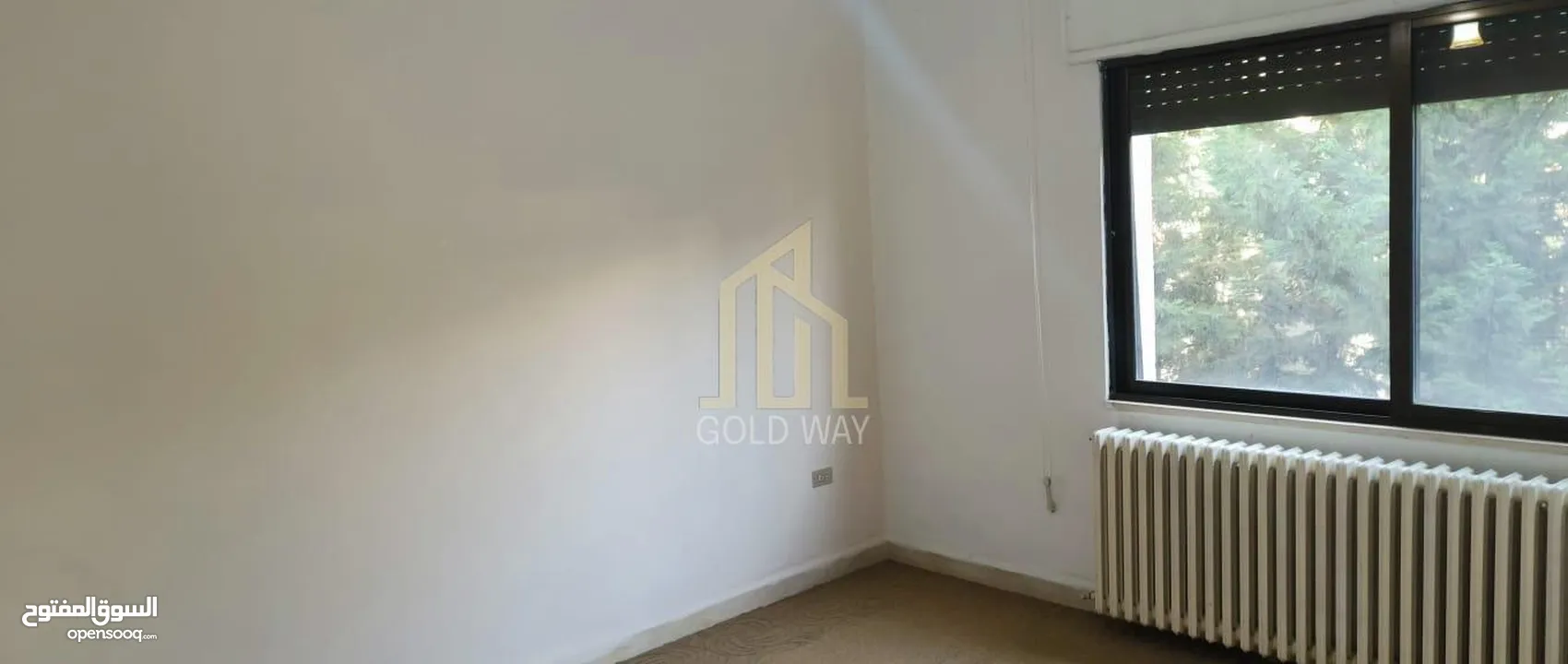 في أرقى مناطق الشميساني شقة مميزة طابق أول 180م بسعر مميز / ref 9505