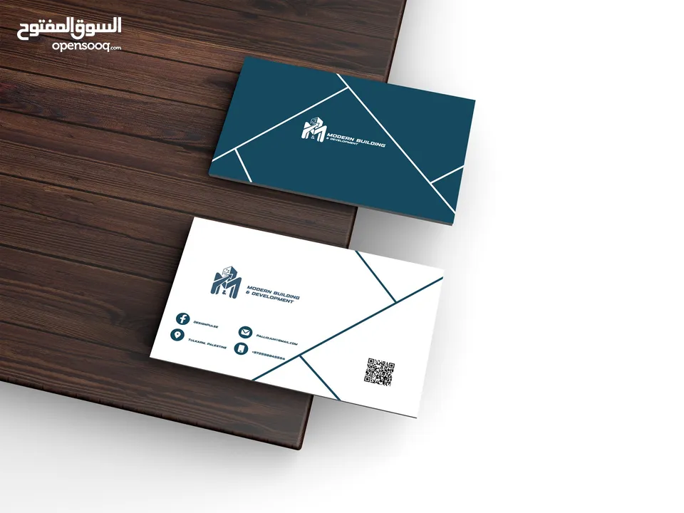 مصمم هويات بصرية ومدير إبداعي