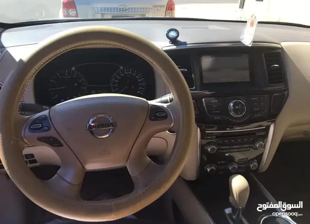نيسان باث فايندر2015