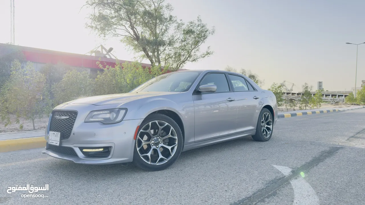 300 S 2018 CHRYSLER