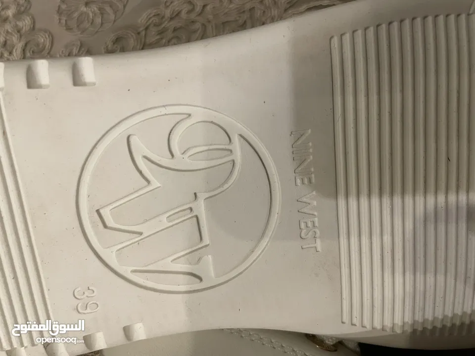 بوتين جداد مقاس 39 من ماركة Nine West