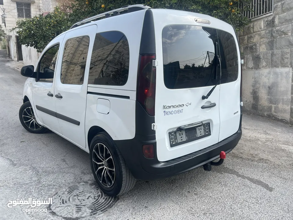 رينو KANGOO 2013 بحالة الشركة