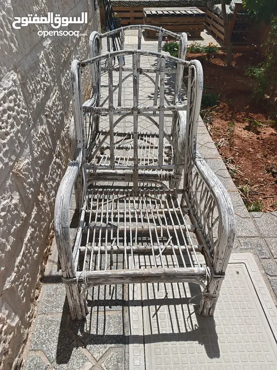 طقم كراسي خيزران خارجي بحالة جيدة