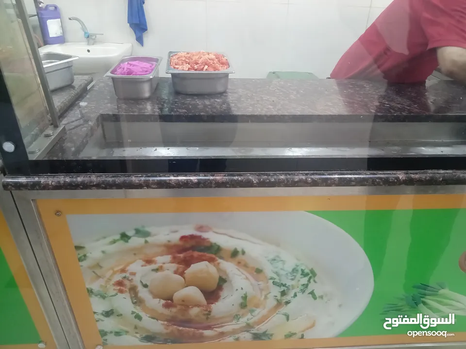 عدة مطعم للبيع مستعملة بحالة ممتازة جدا  البيع بداعي السفر..................................