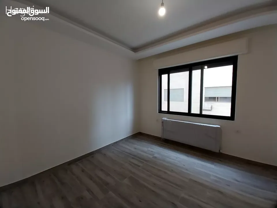 شقة مميزة طابق اول بمساحة 235 متر البيع في ضاحية النخيل  ( Property ID : 30844 )