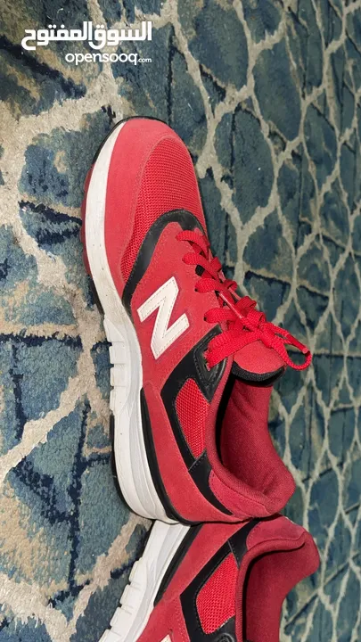 للبيع جوتي new balance اصلي استعمال قليل مقاس 42.5