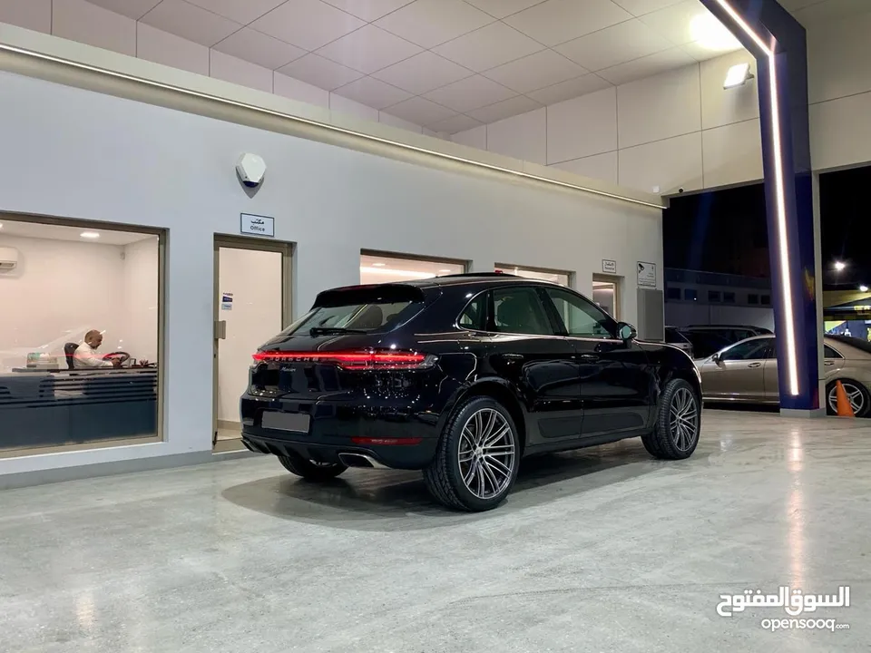 Porsche Macan (27,000 Kms)