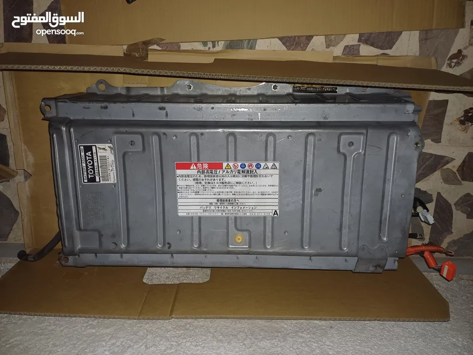 بطارية بريوس 2008 للبيع