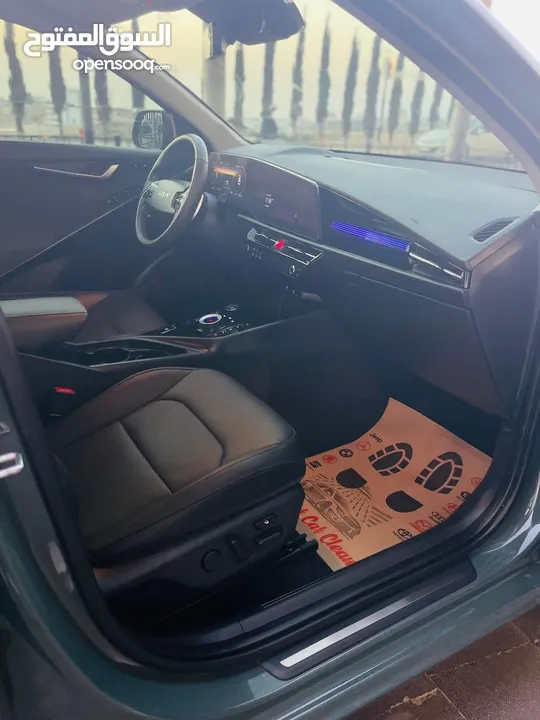 كيا نيرو هايبرد 2023 الاضافات الكاملة باللون المميز