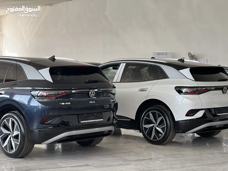 VW ID4 CROZZ PRO 2024 PIANO BLACK أبيضّ لؤلؤي