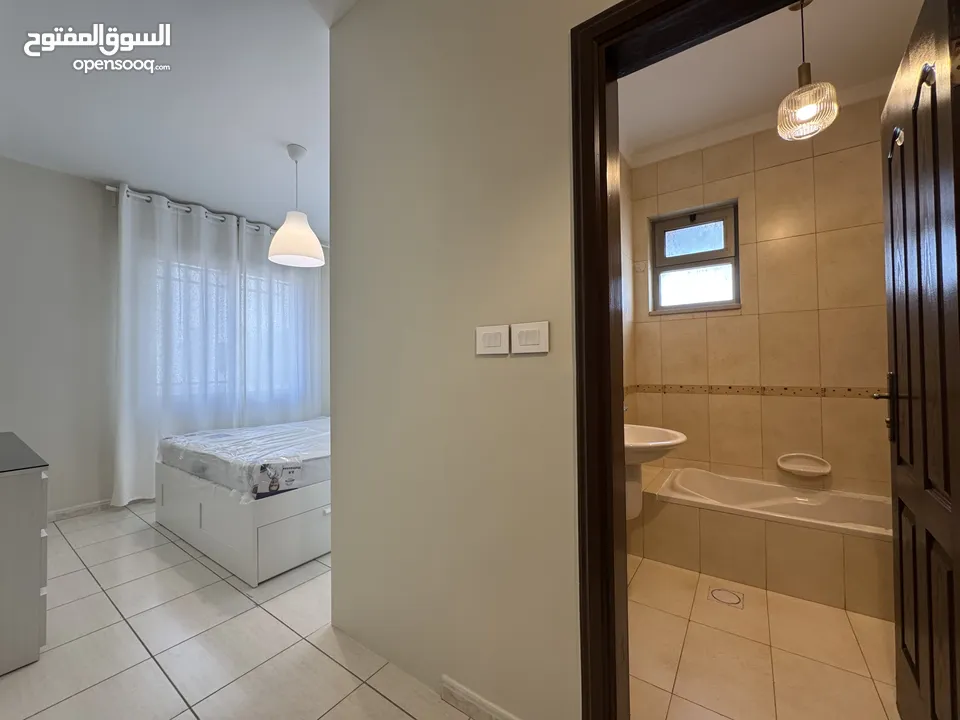 شقة 3 غرف نوم باطلالة رائعة في عبدون  ( Property 43136 )-175084200