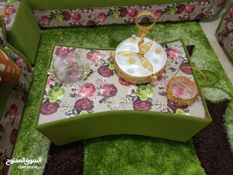 طقم كنب بحالة الوكالة