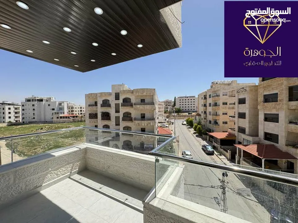 طابق اخير مع روف دوبلكس فاخر لم يسكن لقطه وبسعر مغري جدا عرض خاص ع اخر شقة أرقى مناطق جبيهة ام زويتن