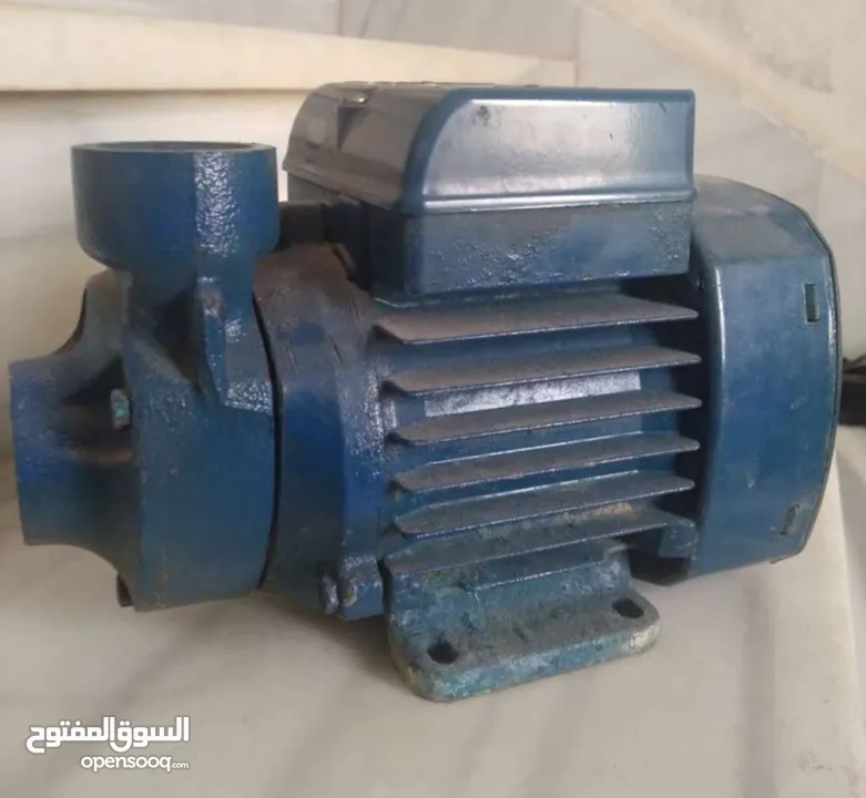 مضخه / ماتور ماء إيطالي نوع بيدرلو نصف احصان بحاله ممتازه