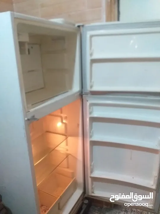 اثاث بيت بحالة جيدة للبيع المستعجل