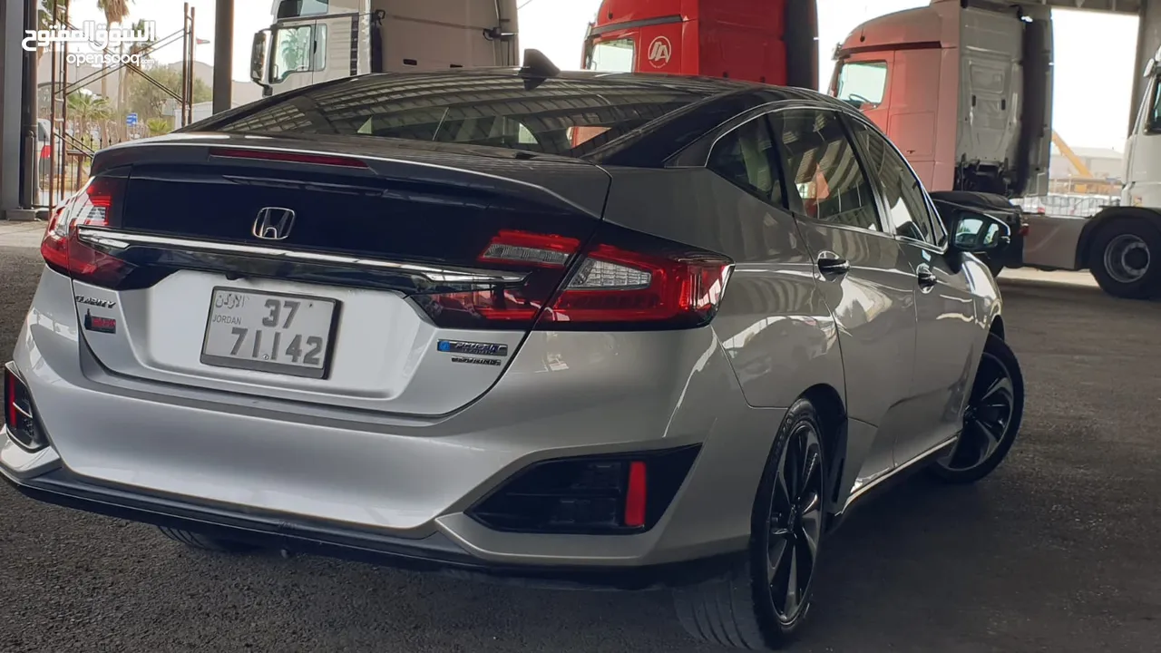 honda clarity hybrid plugin touring