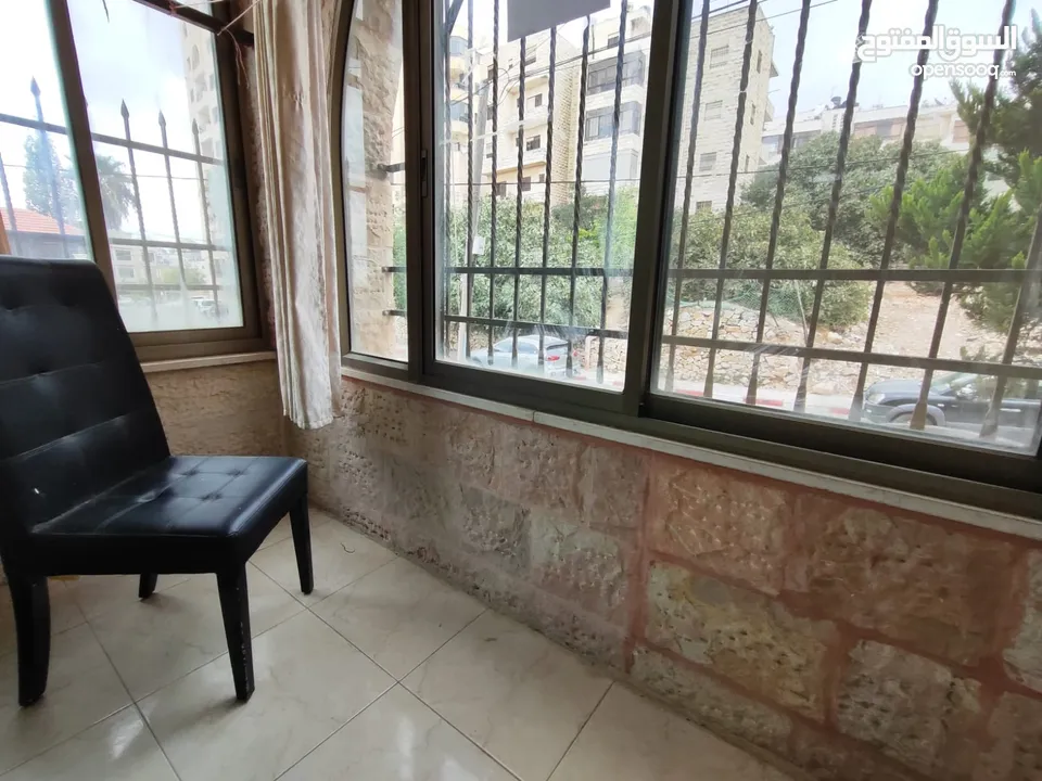 شقة مفروشة للايجار بعين مصباح تصلح لثلاث اشخاص