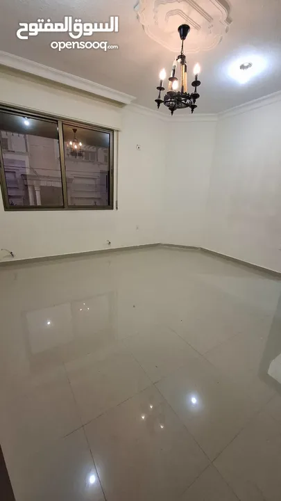 شقة فارغة للإيجار عرقوب خلدا