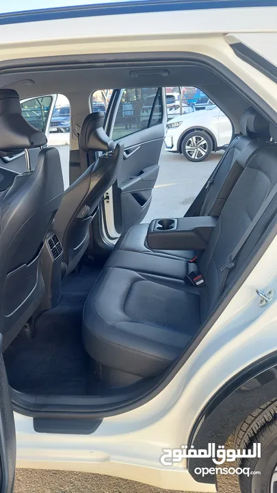 كيا نيرو هايبرد كامل الإضافات بدون فتحه سقف 2023 .