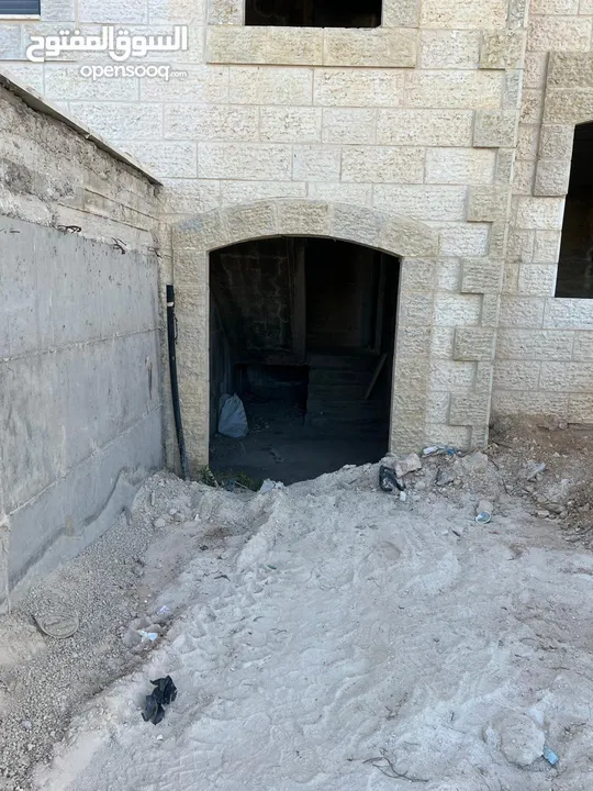فيلا باك تو باك ضاحية الريحان إطلالة ممتازة