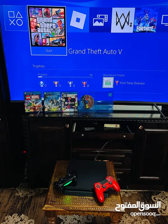 Playstation 4 Slim  بلاستينش 4 سلم