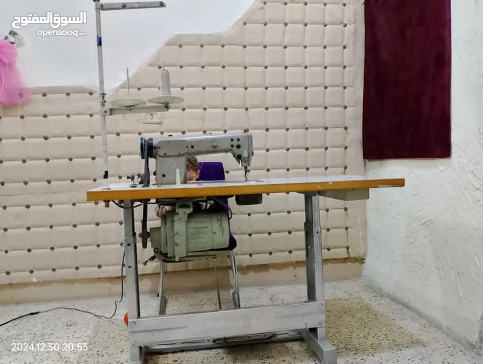 اثاث بحالة ممتازه و ماكينة خياطه