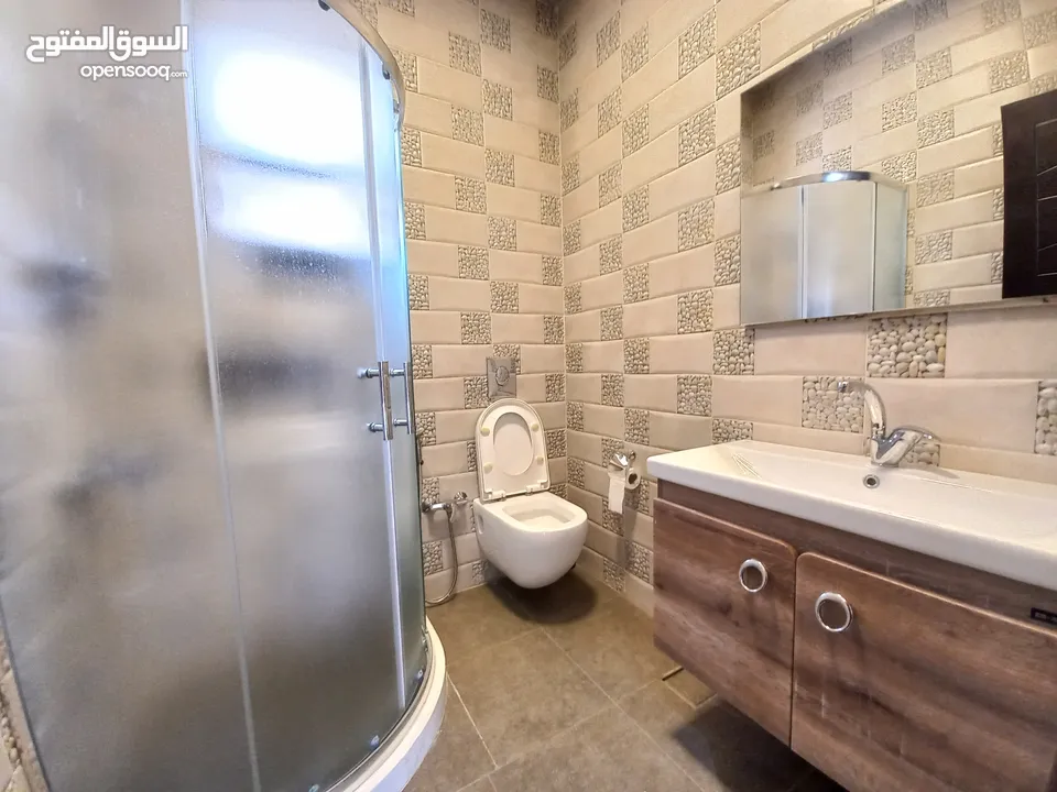 شقة غير مفروشة للإيجار في عبدون ( Property 38434 ) سنوي فقط