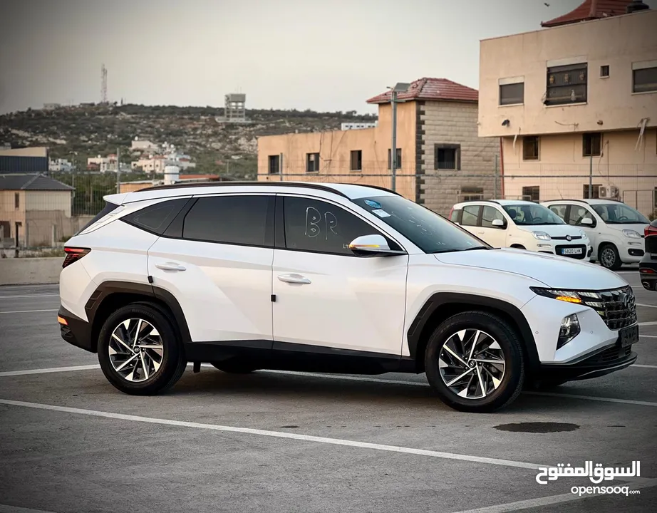 هونداي توسان /2022 فل الفل بدون فتحة سقف  2x4 ///240Hp بنزين + كهرباء  ( Haybrid) 1600cc
