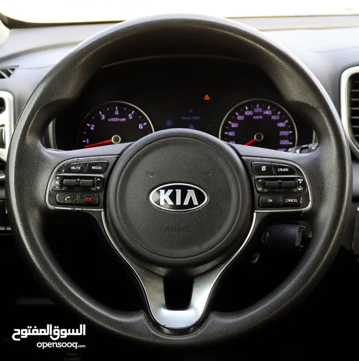 kia Sportage 2019 2.0L GCC accident-free in excellent condition 812 P.M