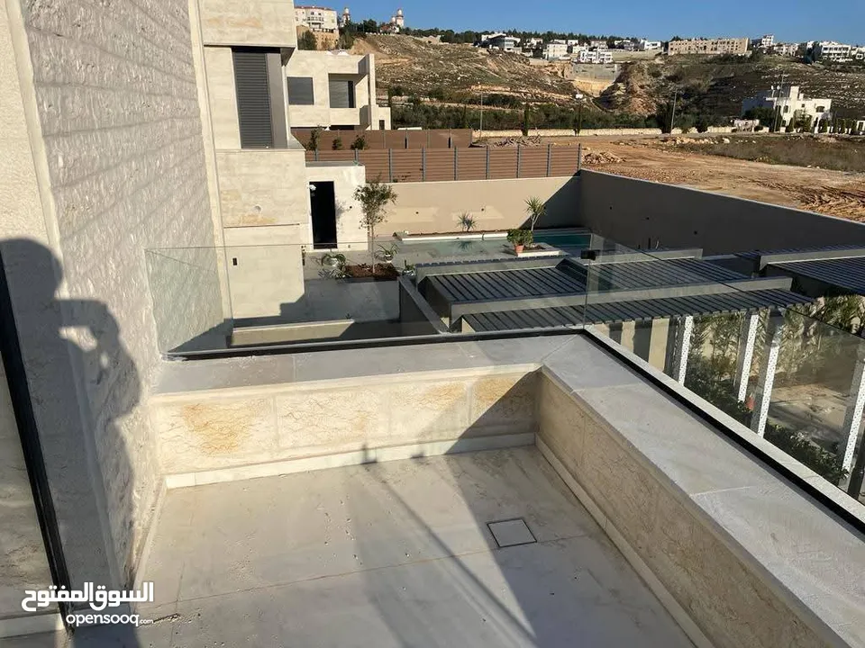 زين للزجاج والمرايا والسيكوريت