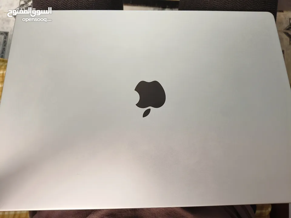 MacBook Pro M3 (18 GB)