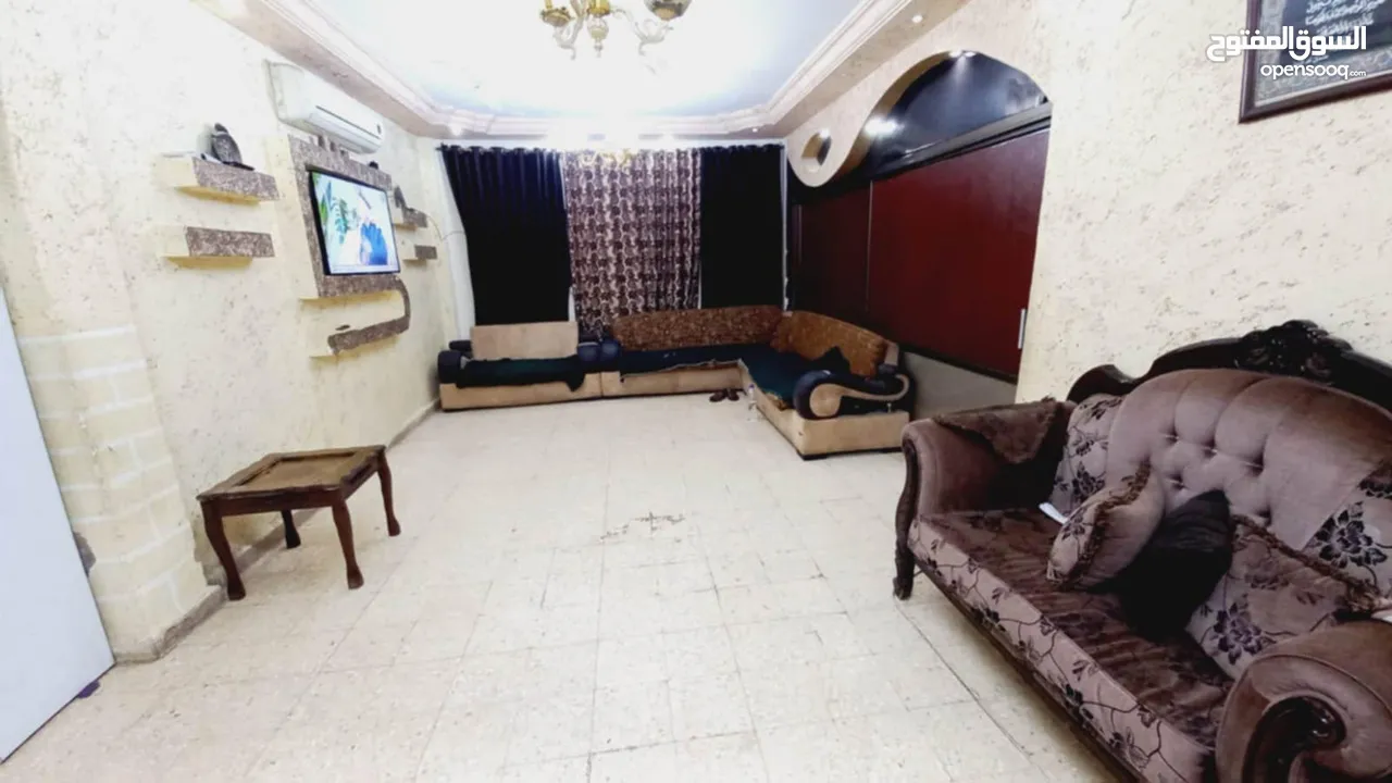 عماره ثلاث طوابق للبيع بسعر مغري بسم الله ما شاء الله اقرأ الوصف مهم جدا جدا