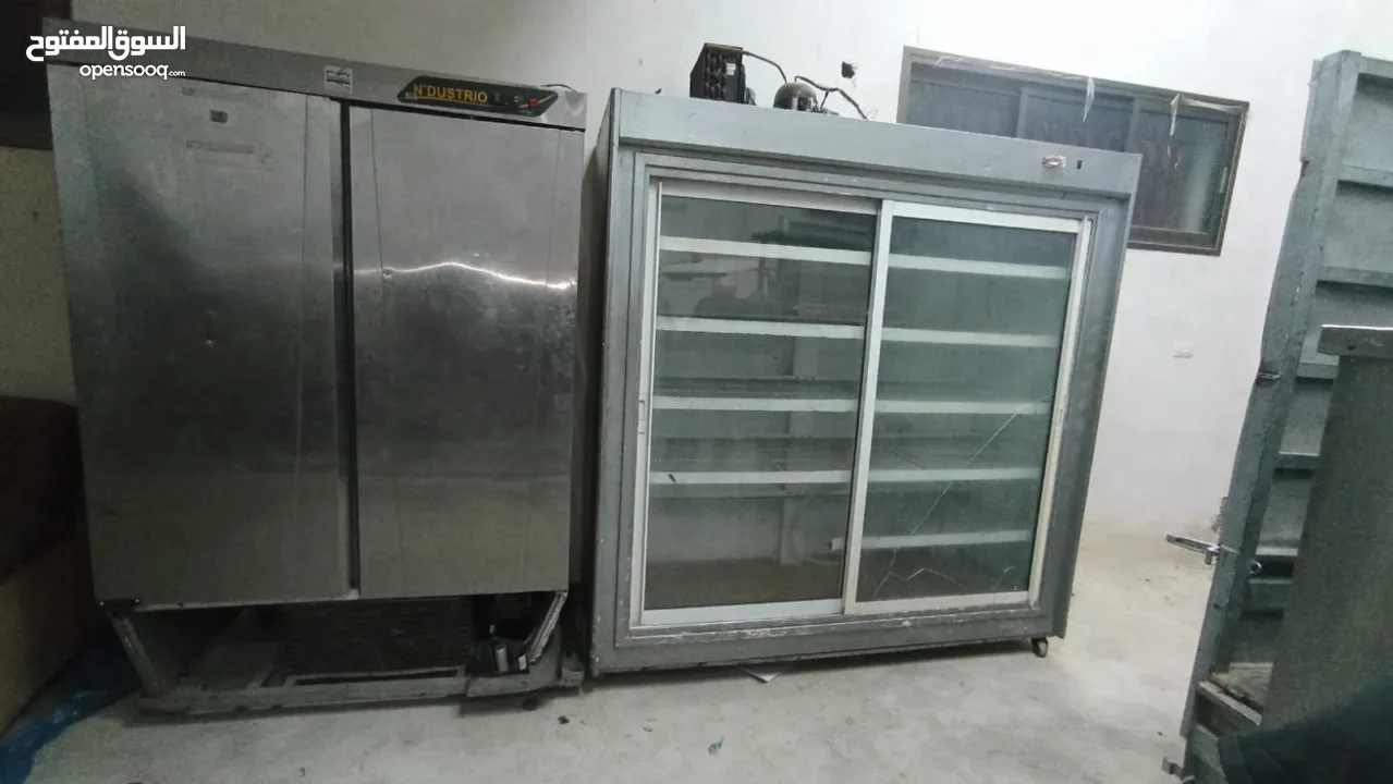 عدة مطعم للبيع