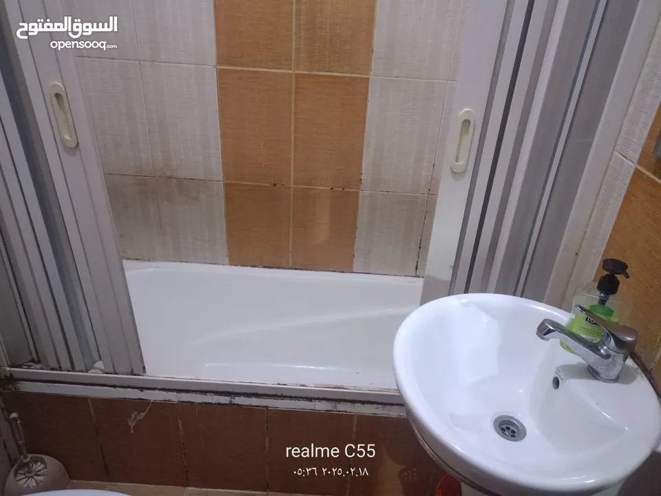 شقة استثمارية الجامعة الاردنية مقسومة استوديوهين