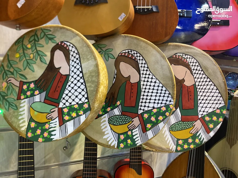 طقم دف جلد ثلاث احجام مشغول رسم ع الوجه