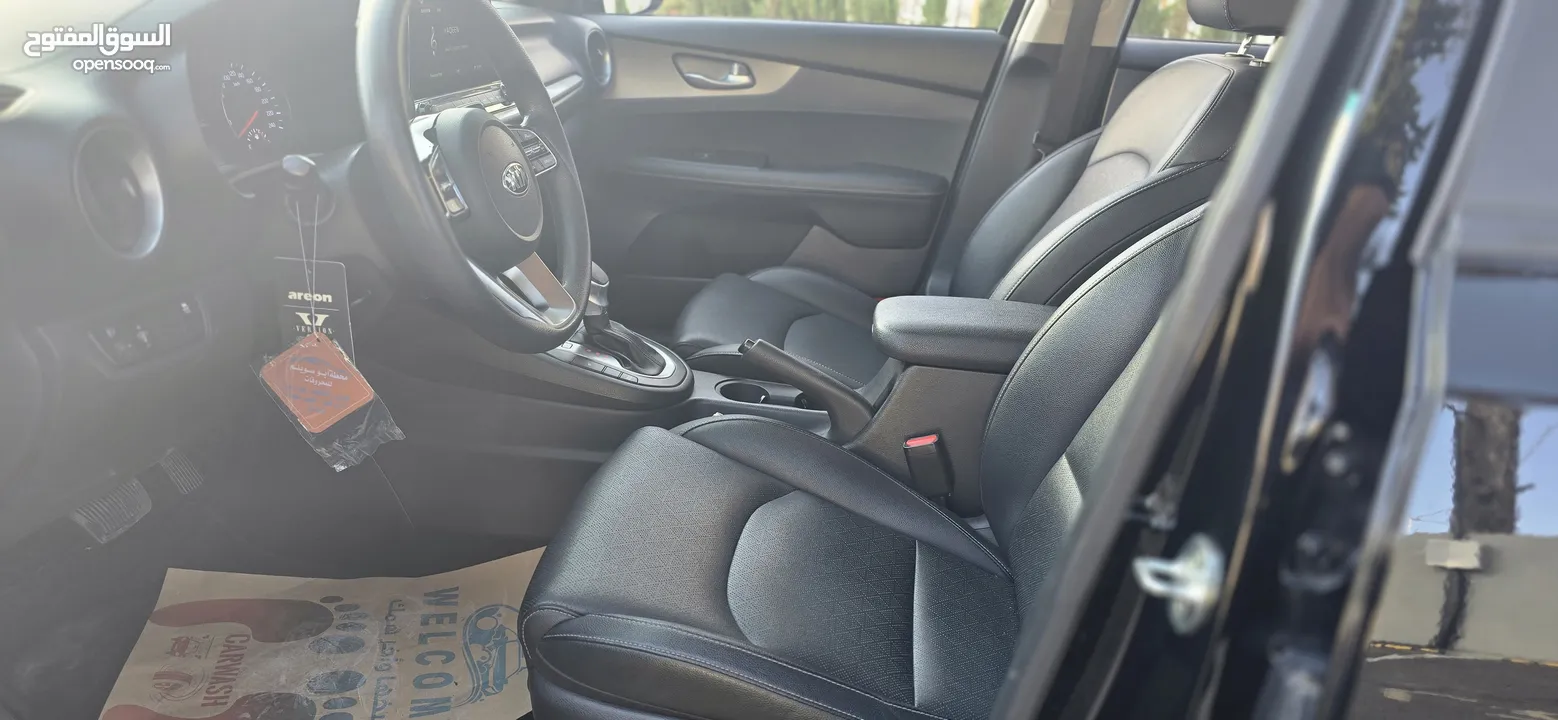 KIA K3 2019 مميزة لون اسود ميتلك مميزه فحص كامل