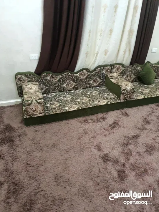 فراش عربي إسفنج مضغوط  شبه جديد إستعمال 4 شهور فقط