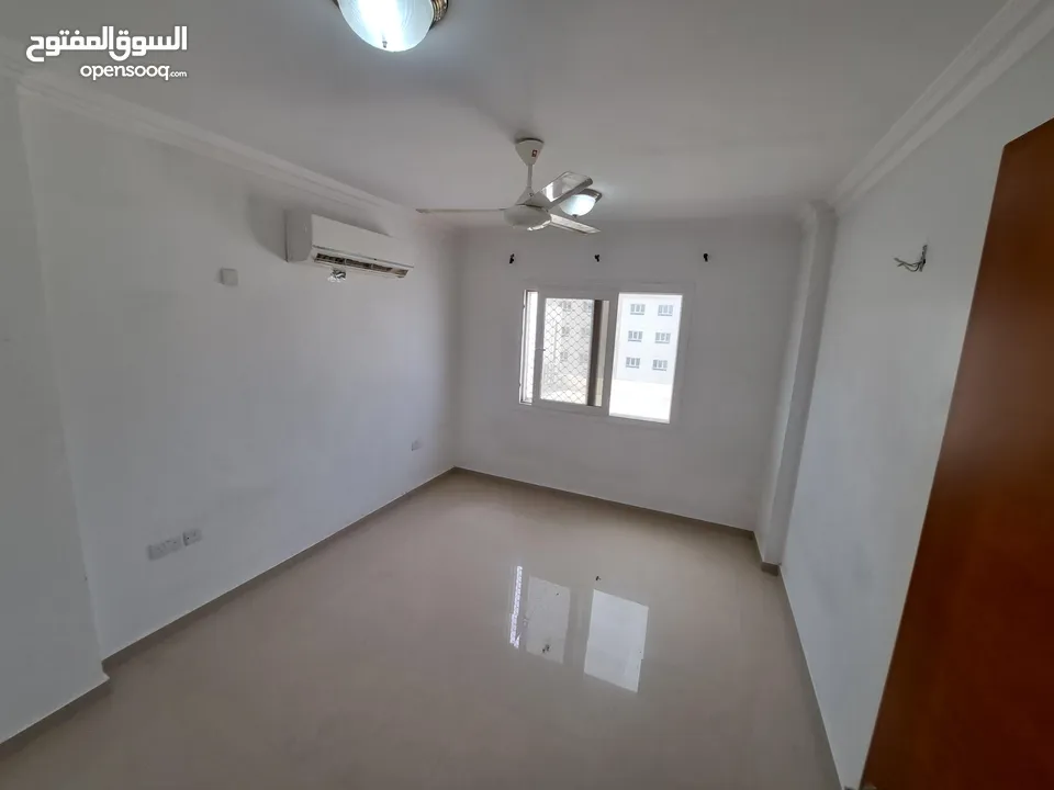 شقه للايجار الموالح/Apartment for rent Al Mawaleh