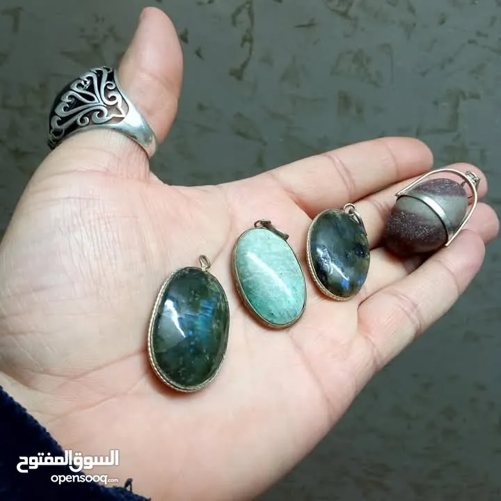 خواتم فضه مطعمه بالحجر الكريم