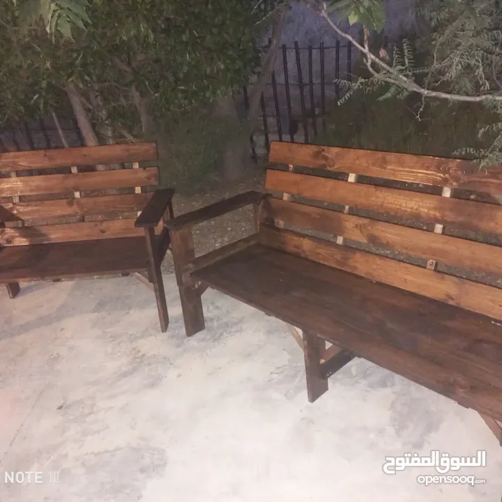 كراسي وجلسات خشب